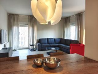 Exclusive Beach District Flat - Newly Renovated - Vila Olímpica - Sleeps 6 - 9