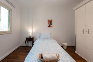 Modern Retreat with Smart TV and 2min to Nile corniche - 7