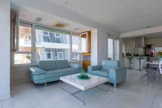 Modern seafront apartment - 5