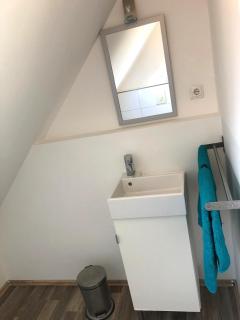 Großes Monteurhaus zur alleinigen Nutzung in Duisburg - maximal 6 Personen - 4 Schlafzimmer - 3
