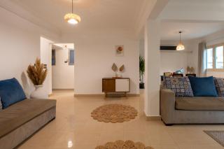 Modern Retreat with Smart TV and 2min to Nile corniche - 8