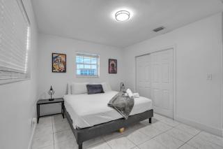 Cozy Miami Private Pool House W- Arcade Games, BBQ - 2