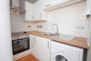 Stunning Edinburgh Central apartment 5 mins walk to city centre - 8