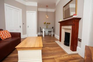 Stunning Edinburgh Central apartment 5 mins walk to city centre - 4