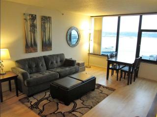 1 Block to Pike Place Market Balcony Water View - 6