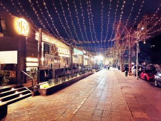 Modern Retreat with Smart TV and 2min to Nile corniche - 2