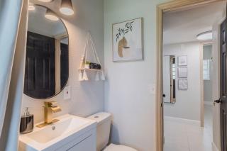 Jacuzzi and Games Close to Dwtn Disney and Parks - 3