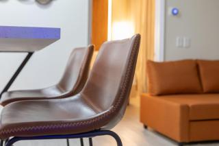 Modern Unit w Themed Room, Full Kitchen and Prime Location - Orlando - 3