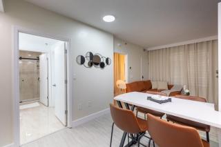 Modern Unit w Themed Room, Full Kitchen and Prime Location - 2