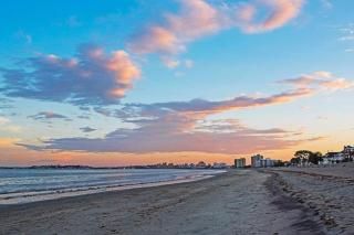 3 Large Bedrooms Modern Decor Spacious - 0