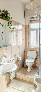 Mungi bay, flat with sea view roof top terrace - 1