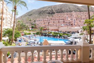 Wonderful 2 Bedroom Apartment Communal Heated Pool - 5