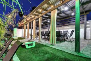 Scottsdalestays 6BDRM-4BA-14 BED-Pool-Spa-Theater. - 8