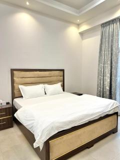 1-Bedroom Apartment with Balcony, Ajman - 8