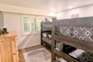 Top Floor Park City Retreat Perfect Vacation Stay - 4