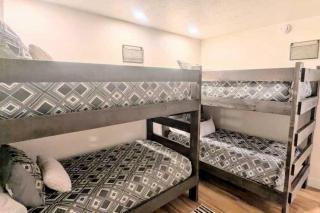 Top Floor Park City Retreat Perfect Vacation Stay - 3