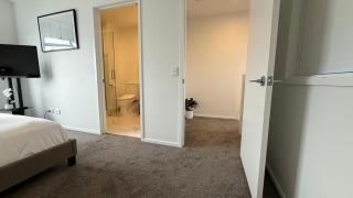 Stylish Cashel Townhouse Stay - 4