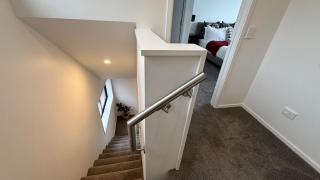 Stylish Cashel Townhouse Stay - 2
