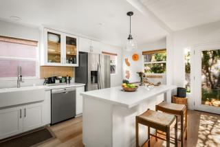 Laurel Canyon Hideaway Fireplace and Sauna - 2