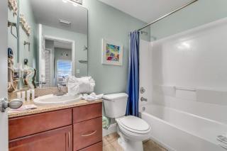 Laketown Wharf 1331 - 4