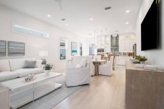 Luxury , Palm & Pearl,Community Pool, Outdoor Kitchen, Sleeps 16 - 6