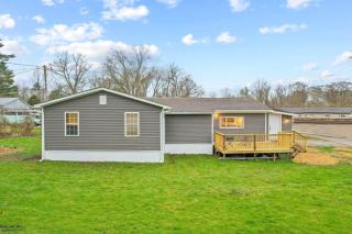 Corporate Cottage on Circle - 0