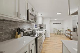 Corporate Cottage on Circle - 8