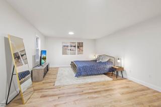 Corporate Cottage on Circle - 2