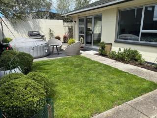 St Albans 2 Bed with Parking - 7