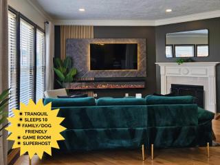 Sleeps 10 Pet-friendly 4br Near Hospital - 0