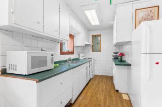 Spacious Home in Nature, Quiet and Family-Friendly - 8