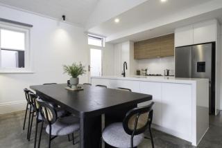 Poets Corner Elegant 4BR Historic Home in Elwood - 2