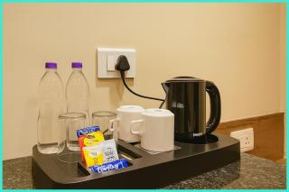 SWIMMING POOL Hotel Luxuaray R-Bay Near Jagannath Temple And Sea Beach - Parking- Spa With Restaurant Facilities - Fully Air Conditioning Luxuary Rooms - Top service with lots of Love - 9