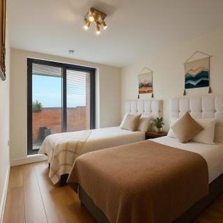 Sidemersey Livings- Convenient 1-Bedroom Flat with a View, Central Liverpool - 9