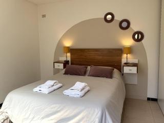 CASA RUBÍ - ENCANTADOR APARTAMENTO EN MENDOZA - Cochera Privada y Seguridad Permanente - 0