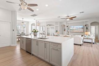 American Dream- Sleeps 10 Walking Distance to Park - Vesteva - 3