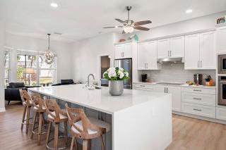 American Dream- Sleeps 10 Walking Distance to Park - Vesteva - 2