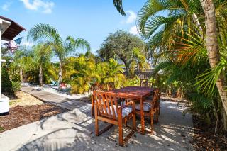 Oasis Family Getaway St Petersburg - 3