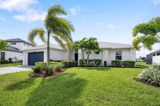 Azul Tortuga - 4 Bedroom Waterfront Home for Families - 0
