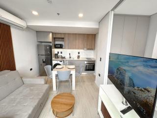 Depto con piscina, cerca del Paseo la Galeria - 1