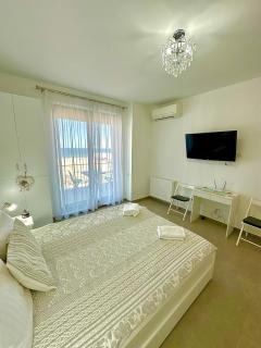 Summerland Seaview Apartments - 6