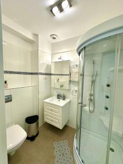 Summerland Seaview Apartments - 3