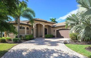 Bellevue - Gulf Access Pool Home - Tiki Hut & Dock - 0