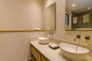 Amaris Apartment Beachfront by Oceanaxe Holidays - 6