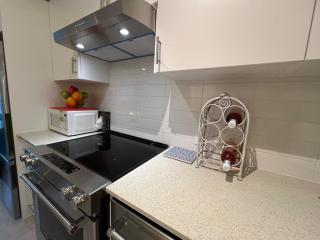 Enjoy Lux Condo steps from Vaughan Mills entry 4A - 9