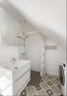 Attic apartment in villa with rooftop terrace - 1