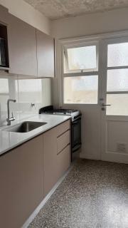 Amplio y luminoso departamento - 3