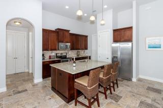 Bellissimo - luxury home pool and Jacuzzi, Kayaks - 3