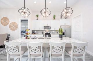 Bliss on the Bay-Brandnew Vacation Home Cape Coral - 3