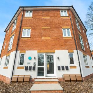 Cozy Two Bed Apartment - Cradley Heath - Smart Tv - Wi-Fi - Parking 49C - 4